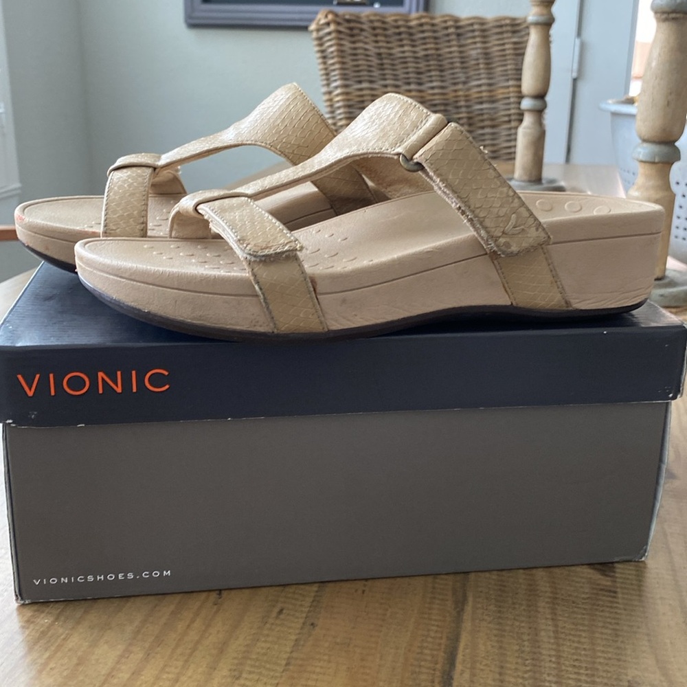 VIONIC Pacific Ellie Platform Wedge Sandal - Size 9M